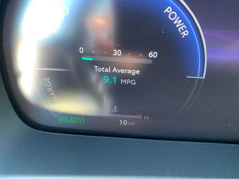 New 2025 Toyota Crown Signia Limited image 18