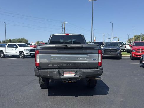 Used 2017 Ford F350 Platinum w/ Platinum Ultimate Package AWD/4WD image 4