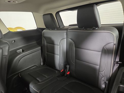 Certified 2023 GMC Acadia Denali w/ Denali Ultimate Package image 13