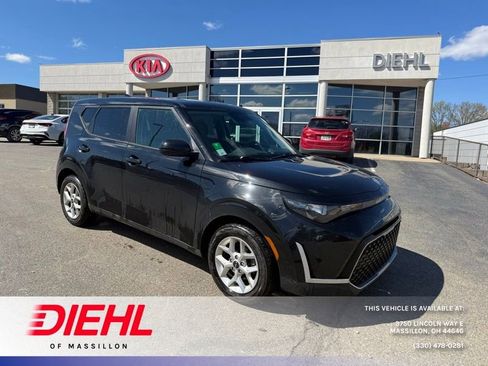 Used 2023 Kia Soul LX w/ LX Technology Package image 1