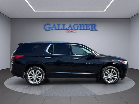 Used 2020 Chevrolet Traverse High Country image 3