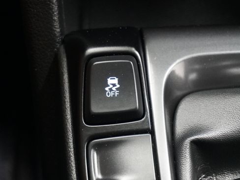 Used 2020 Hyundai Veloster N w/ Performance Package image 18