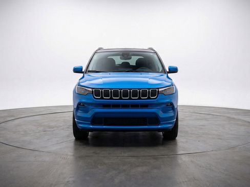 Used 2025 Jeep Compass Limited image 2