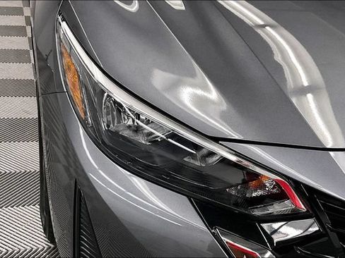 Used 2025 Nissan Sentra SV w/ All-Weather Package FWD image 33