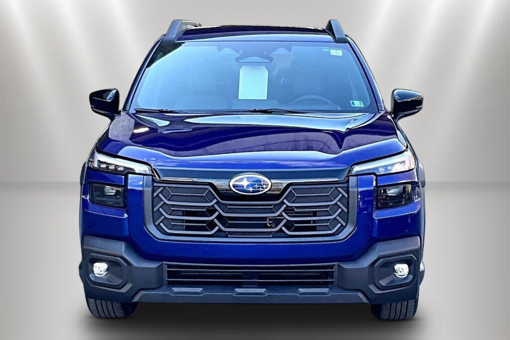 Used 2026 Subaru Outback Premium AWD/4WD image 2