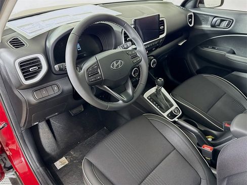 New 2025 Hyundai Venue Limited image 6