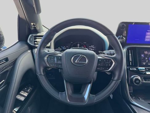 Used 2025 Lexus LX 600 4WD w/ Accessory Package (2T) image 18