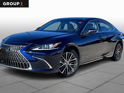 Certified 2025 Lexus ES 350 w/ Premium Package