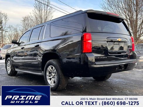 Used 2015 Chevrolet Suburban LT image 5