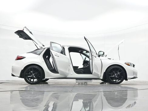 Used 2025 Honda Civic Sport image 45
