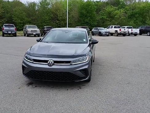 Used 2025 Volkswagen Jetta Sport image 3