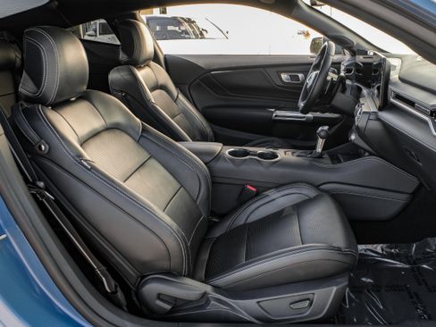 Used 2024 Ford Mustang GT Premium image 31