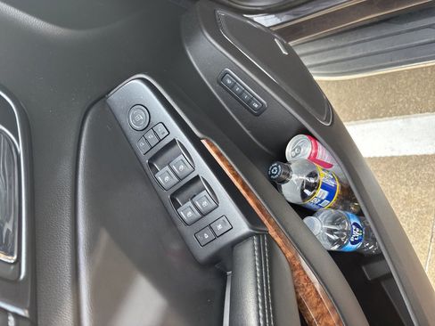 Used 2018 Chevrolet Tahoe Premier image 6