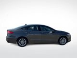 Used 2019 Ford Fusion SE image 2