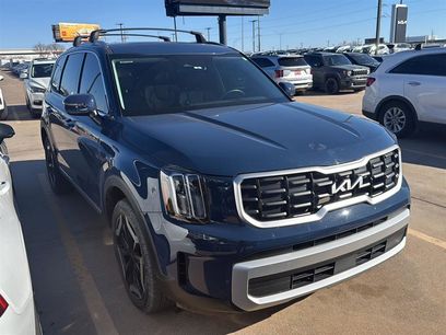 Used 2024 Kia Telluride S w/ S Sunroof Package