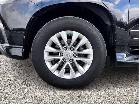 Used 2016 Lexus GX 460 w/ Premium Package image 9