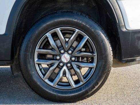 Used 2019 GMC Acadia SLT FWD image 34