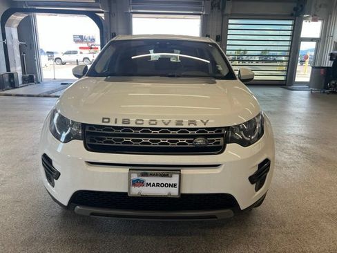 Used 2019 Land Rover Discovery Sport SE AWD/4WD image 2