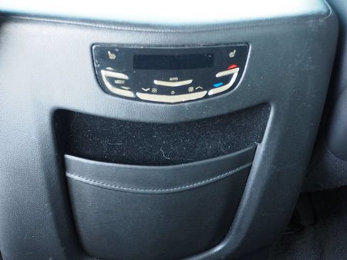 Used 2020 Cadillac Escalade ESV 4WD image 17
