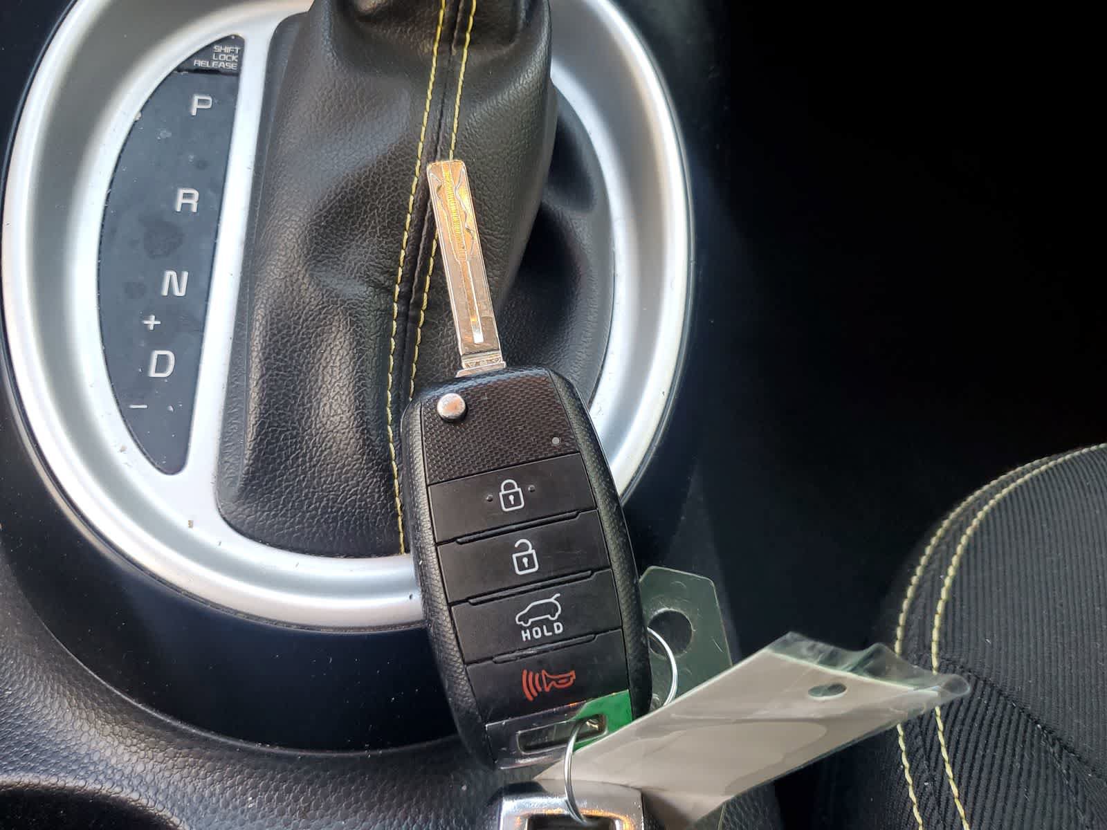 Used 2015 Kia Soul + FWD image 25