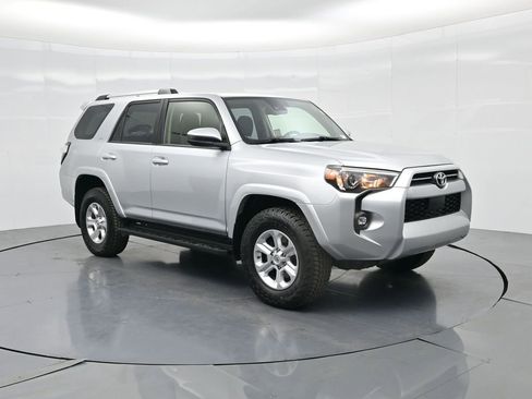 Used 2021 Toyota 4Runner SR5 image 45