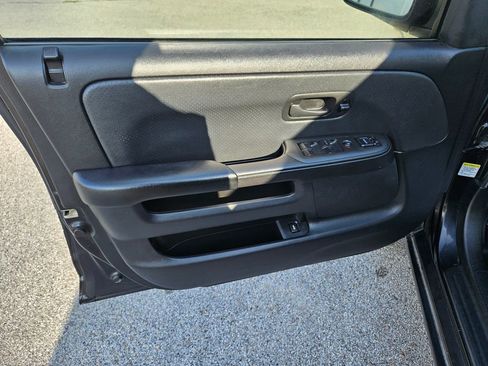 Used 2005 Honda CR-V EX image 19