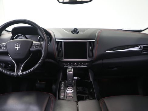 Certified 2022 Maserati Levante GT image 21