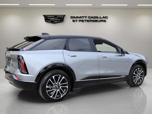 New 2026 Cadillac Optiq Sport 1 image 5