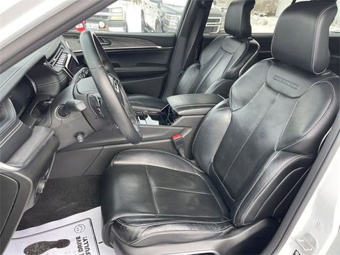 Used 2021 Jeep Grand Cherokee L Overland w/ Luxury Tech Group IV image 11