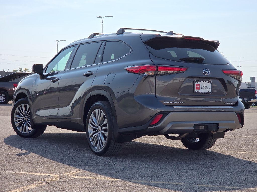 Used 2022 Toyota Highlander Platinum AWD/4WD image 25