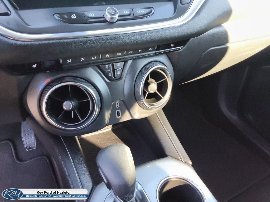 Used 2025 Chevrolet Blazer LT FWD image 36