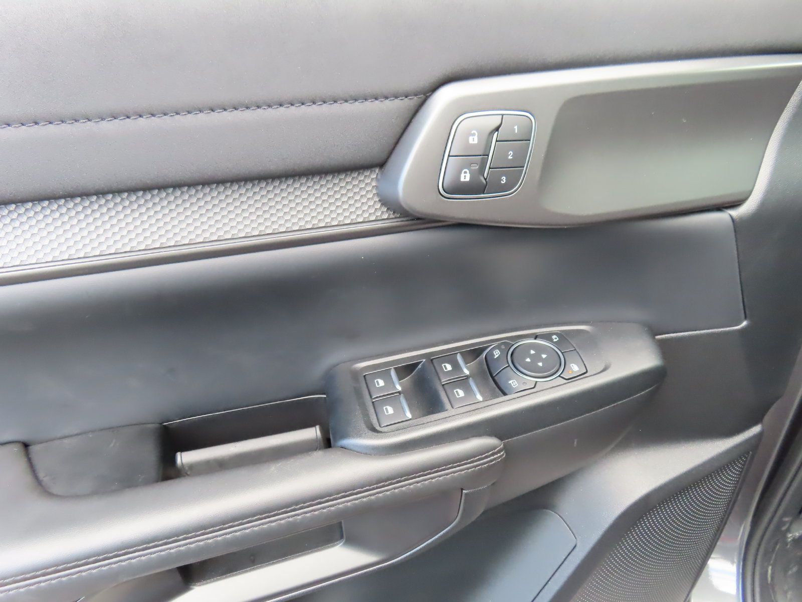 Used 2025 Ford Ranger Raptor AWD/4WD image 16