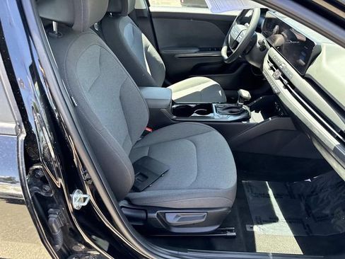 Used 2025 Kia K4 FWD image 9