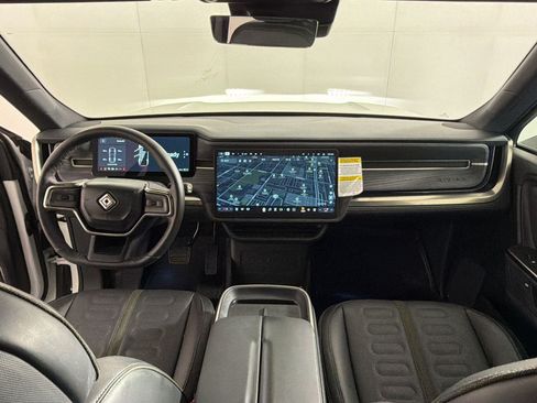Used 2025 Rivian R1S Adventure AWD/4WD image 16