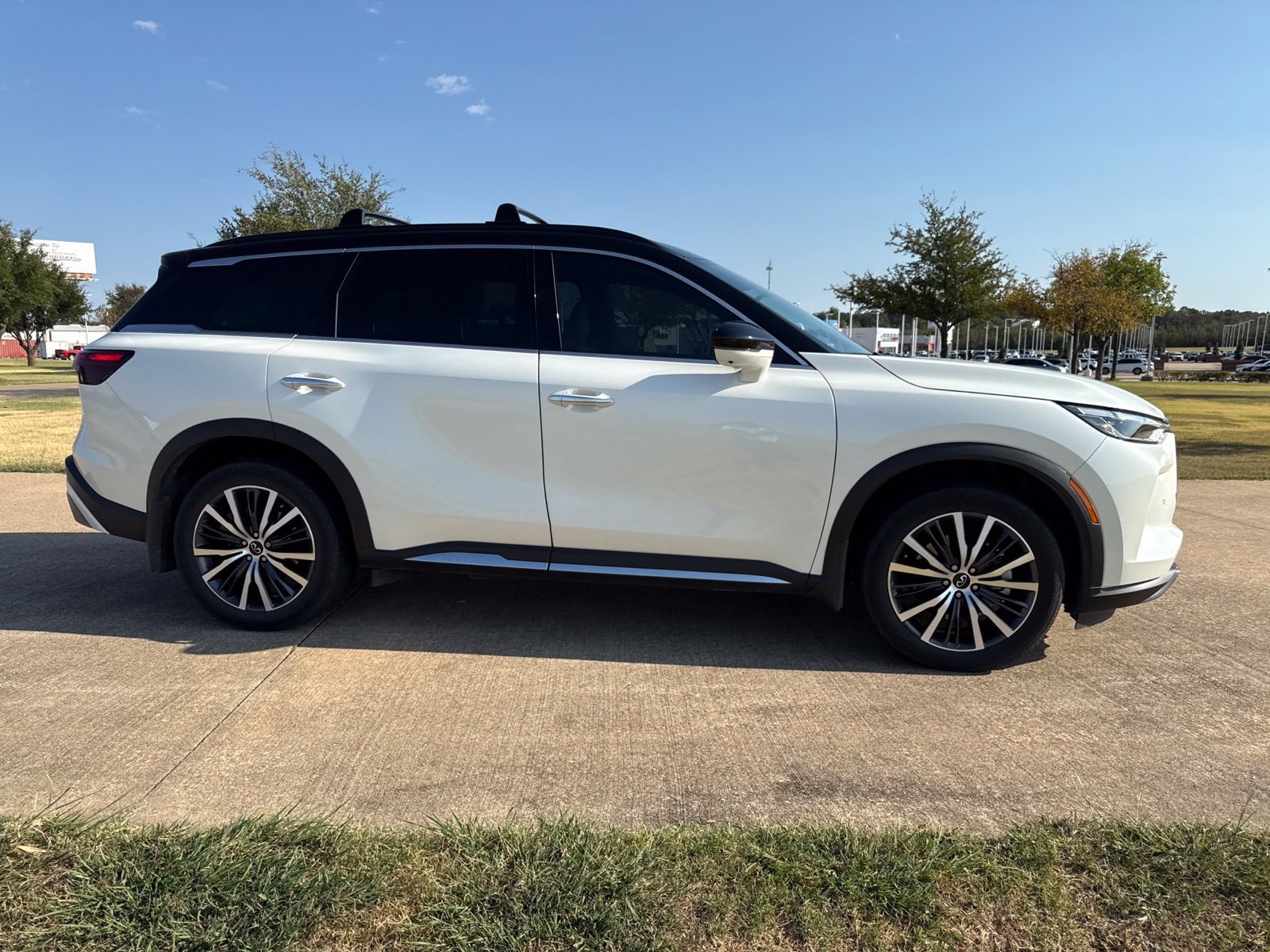 Used 2025 INFINITI QX60 Autograph w/ Cargo Package AWD/4WD image 6