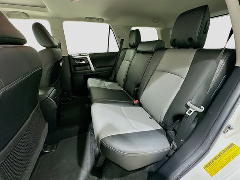 Used 2022 Toyota 4Runner SR5 Premium image 26