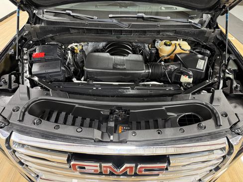 Used 2021 GMC Yukon XL SLT RWD image 10