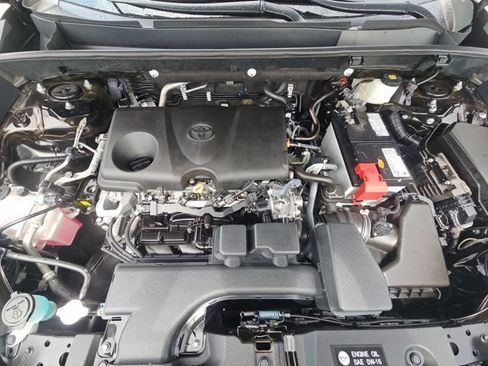 Used 2023 Toyota RAV4 XLE Premium FWD image 8