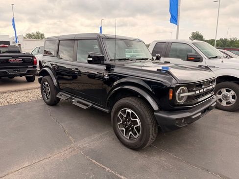 Used 2023 Ford Bronco Outer Banks AWD/4WD image 4