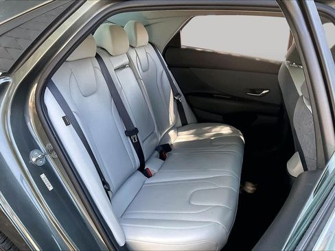 Certified 2024 Hyundai Elantra Limited FWD image 20