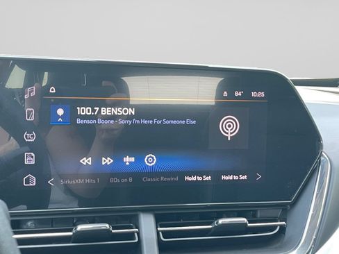 Certified 2025 Chevrolet Trax LT FWD image 26
