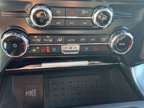 New 2025 Ford F150 Platinum w/ FX4 Off-Road Package image 29