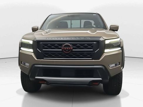 Used 2022 Nissan Frontier PRO-4X image 3
