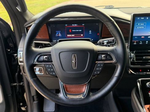 Used 2024 Lincoln Navigator Black Label AWD/4WD image 32