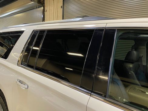 Used 2017 Chevrolet Suburban Premier image 6