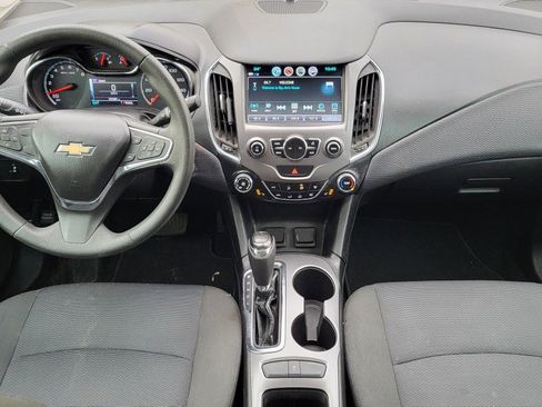 Used 2018 Chevrolet Cruze LT w/ Sun And Sound Package image 24