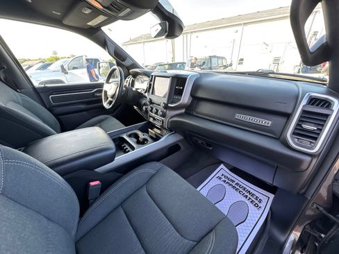 Used 2020 RAM 1500 Big Horn AWD/4WD image 32
