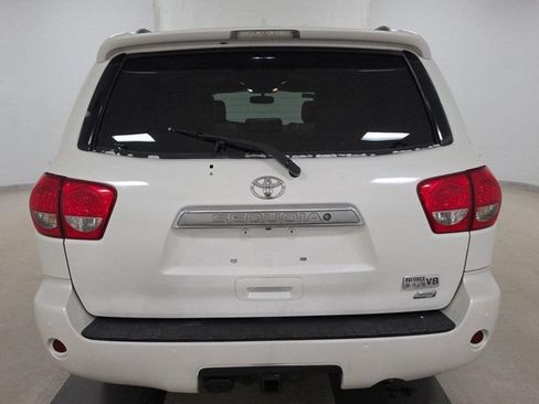 Used 2016 Toyota Sequoia Platinum AWD/4WD image 5