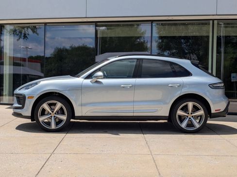 Used 2025 Porsche Macan image 2
