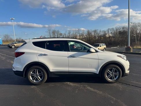 Used 2018 Hyundai Santa Fe Sport image 2